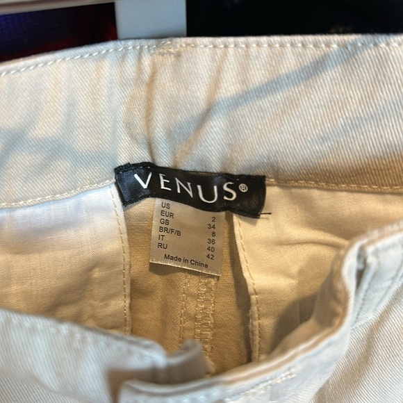 Venus khaki shorts size 2 - Picture 2 of 3